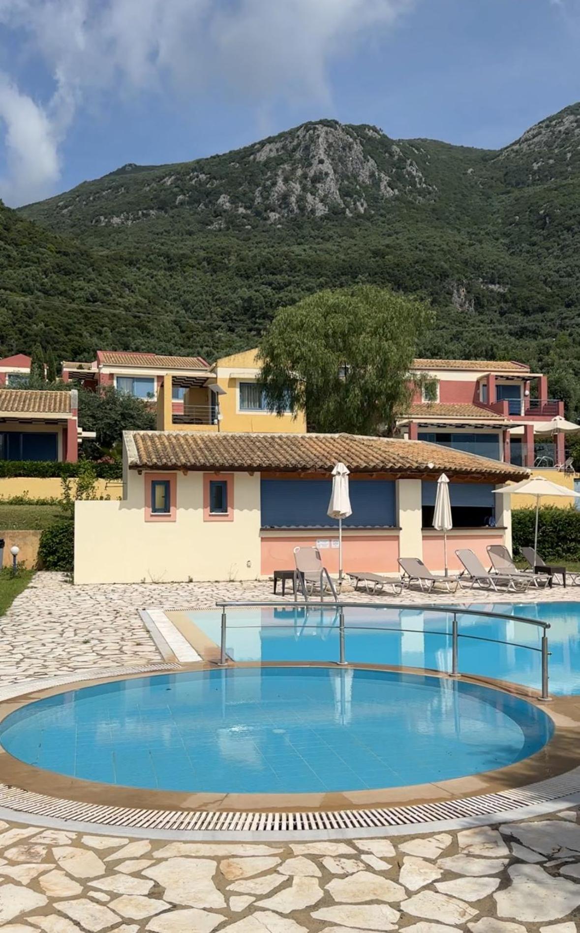 Blu Apt, Barbati Corfu (city)